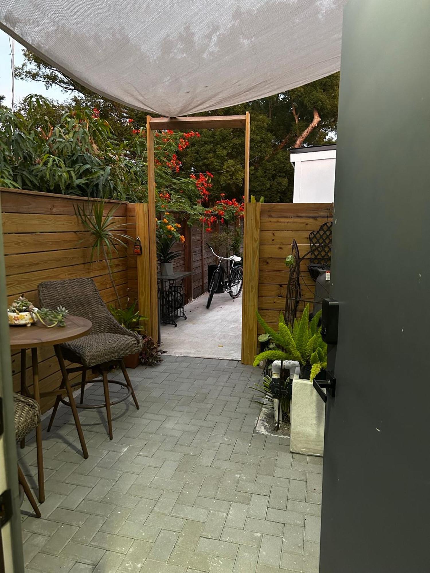 Sweet Tiny Cabin Tampa Bagian luar foto