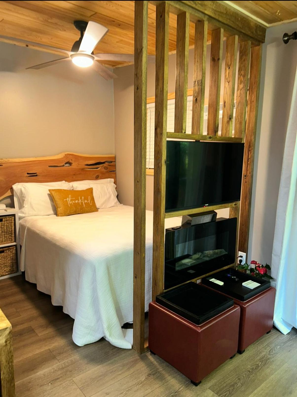 Sweet Tiny Cabin Tampa Bagian luar foto